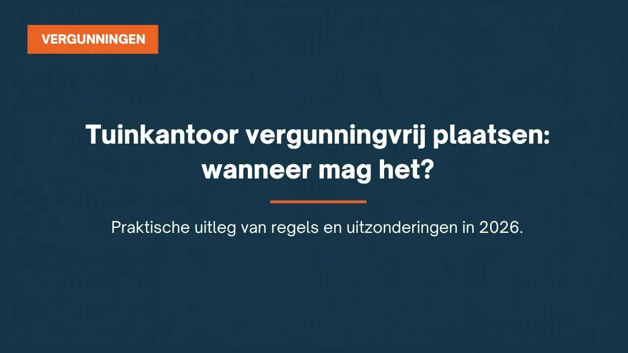 Modern prefab tuinkantoor met houten gevel in een Nederlandse achtertuin